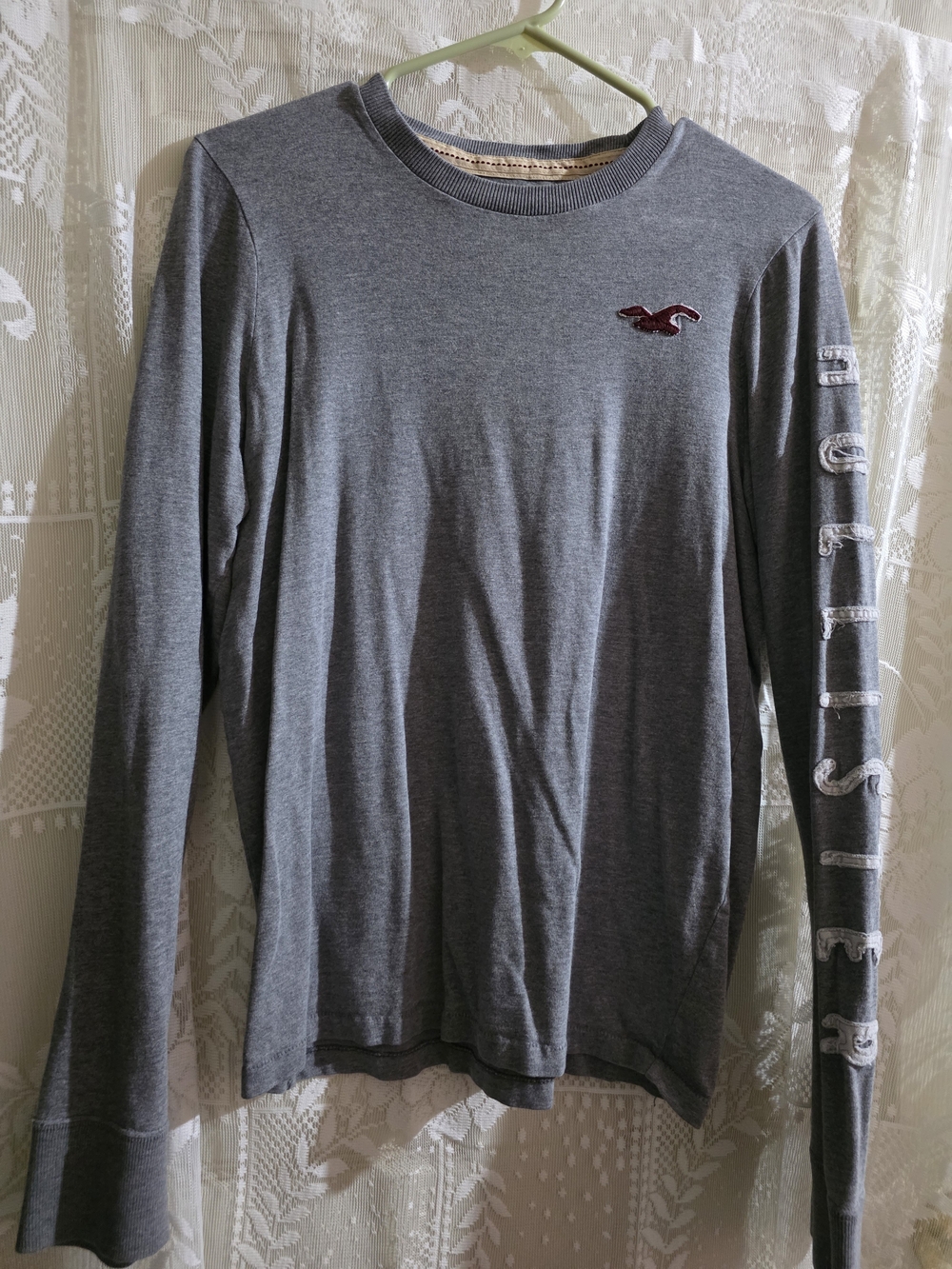 Hollister Men's Long-Sleeve Crewneck Tee - Gray